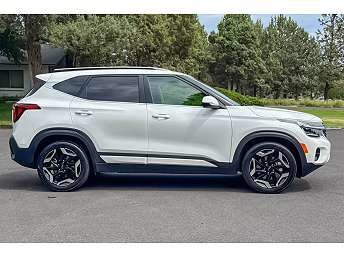 Certified 2024 Kia Seltos LX AWD/4WD image 1