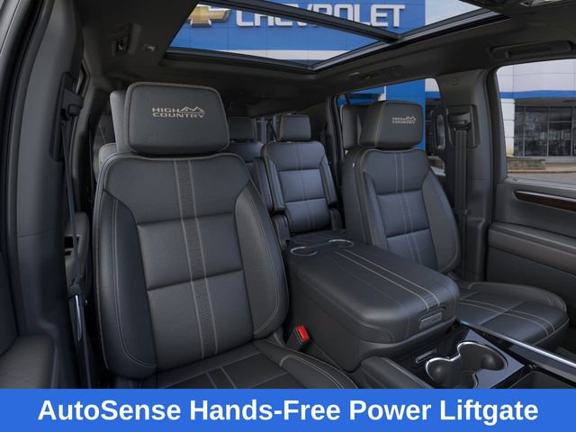 New 2026 Chevrolet Suburban High Country image 17