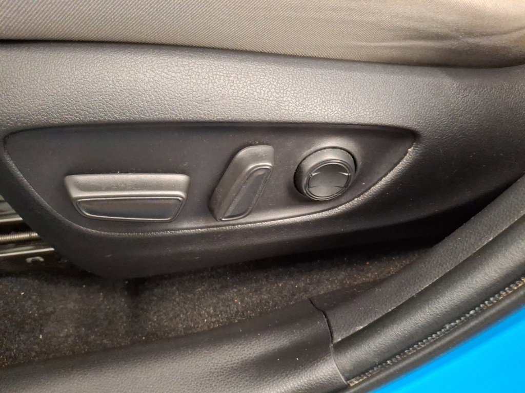 Used 2020 Toyota RAV4 XLE image 15