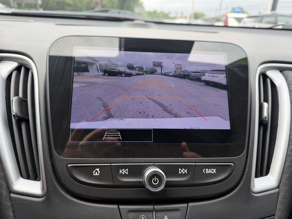 Used 2023 Chevrolet Malibu LS FWD image 16