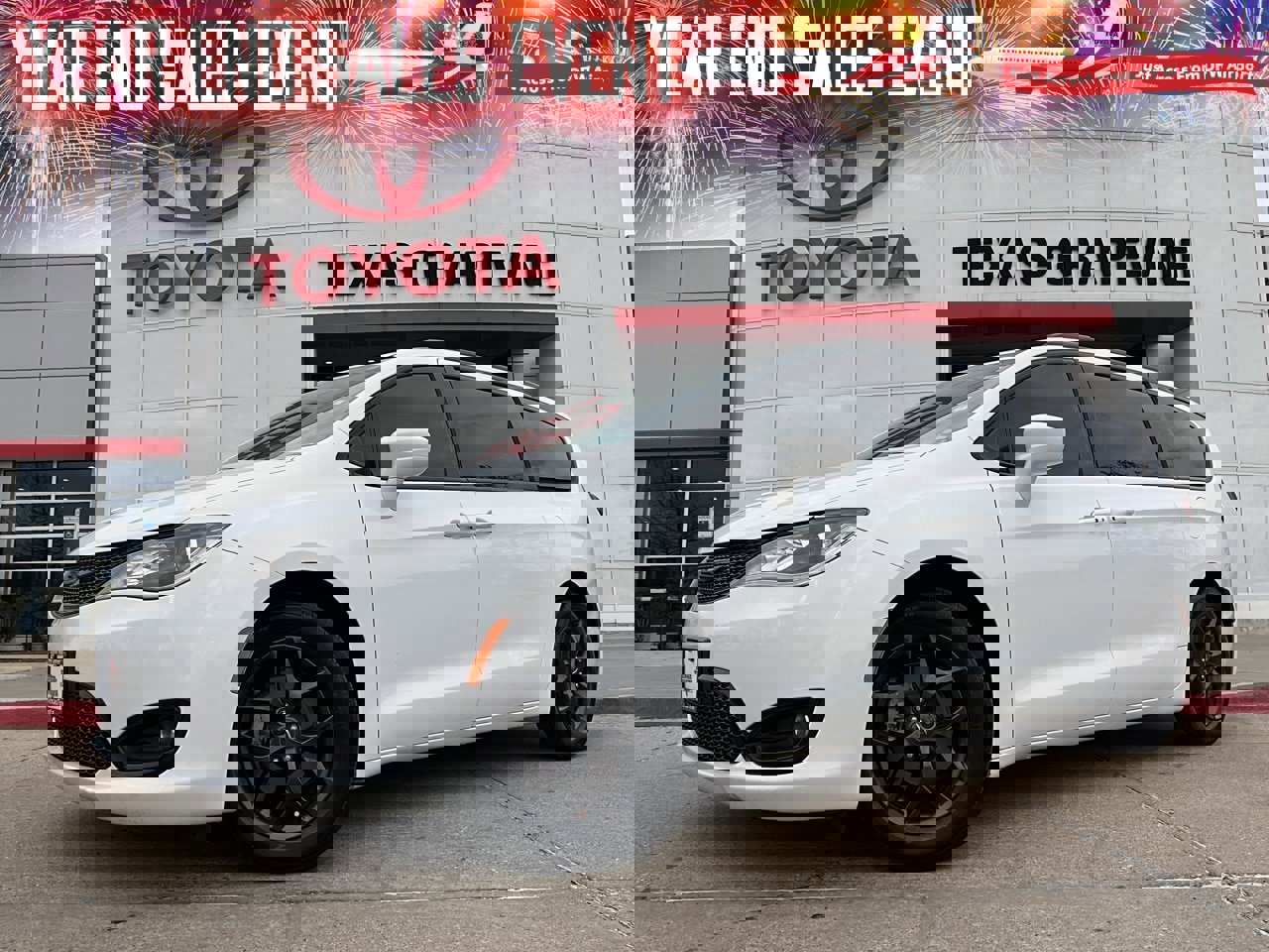 Used 2020 Chrysler Pacifica Touring-L Plus w/ S Appearance Package image 1