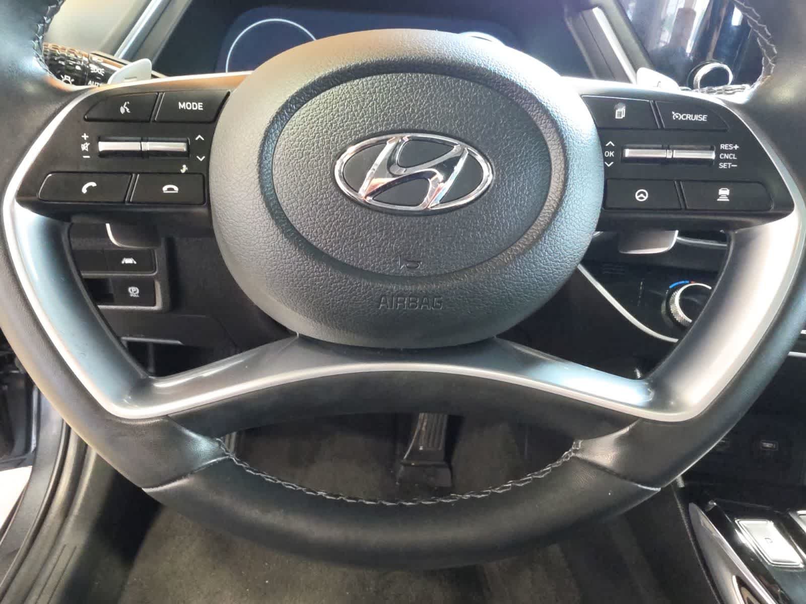 Used 2023 Hyundai Sonata Limited w/ Preferred Accessory Package FWD image 20