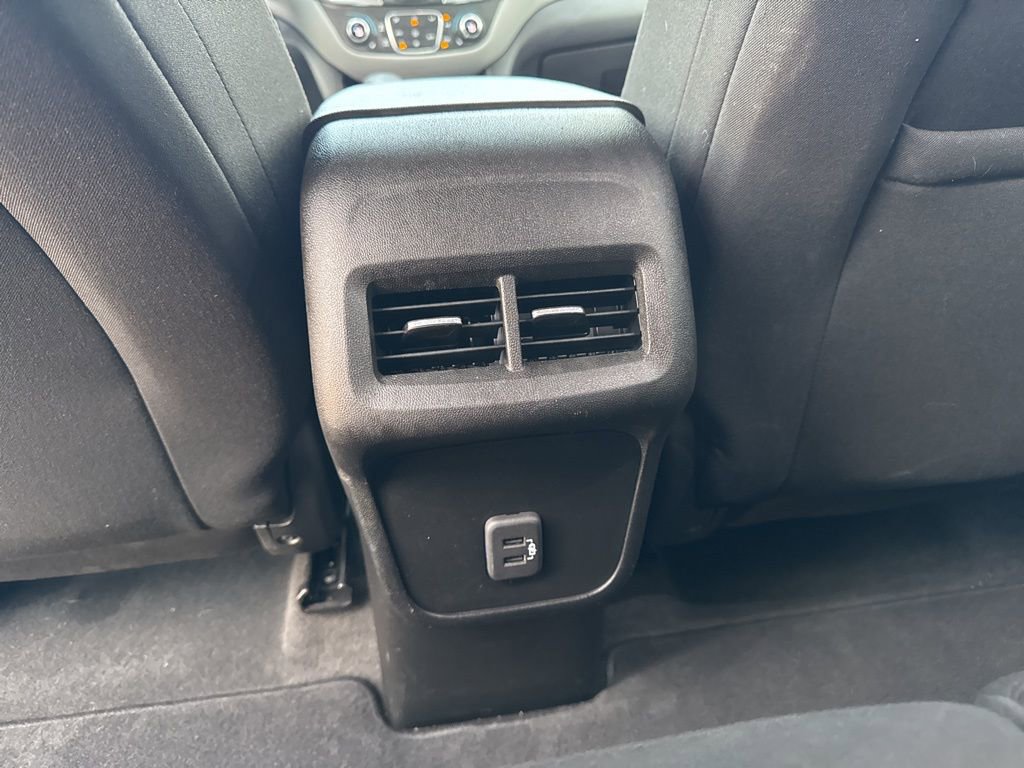 Used 2022 Chevrolet Equinox LT w/ Driver Convenience Package image 31