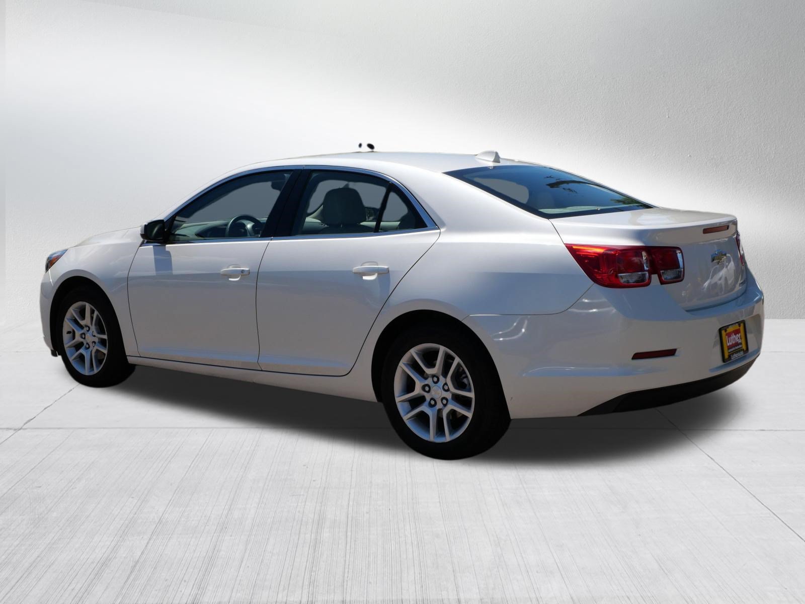 Used 2013 Chevrolet Malibu Eco w/ Leather Package FWD image 5