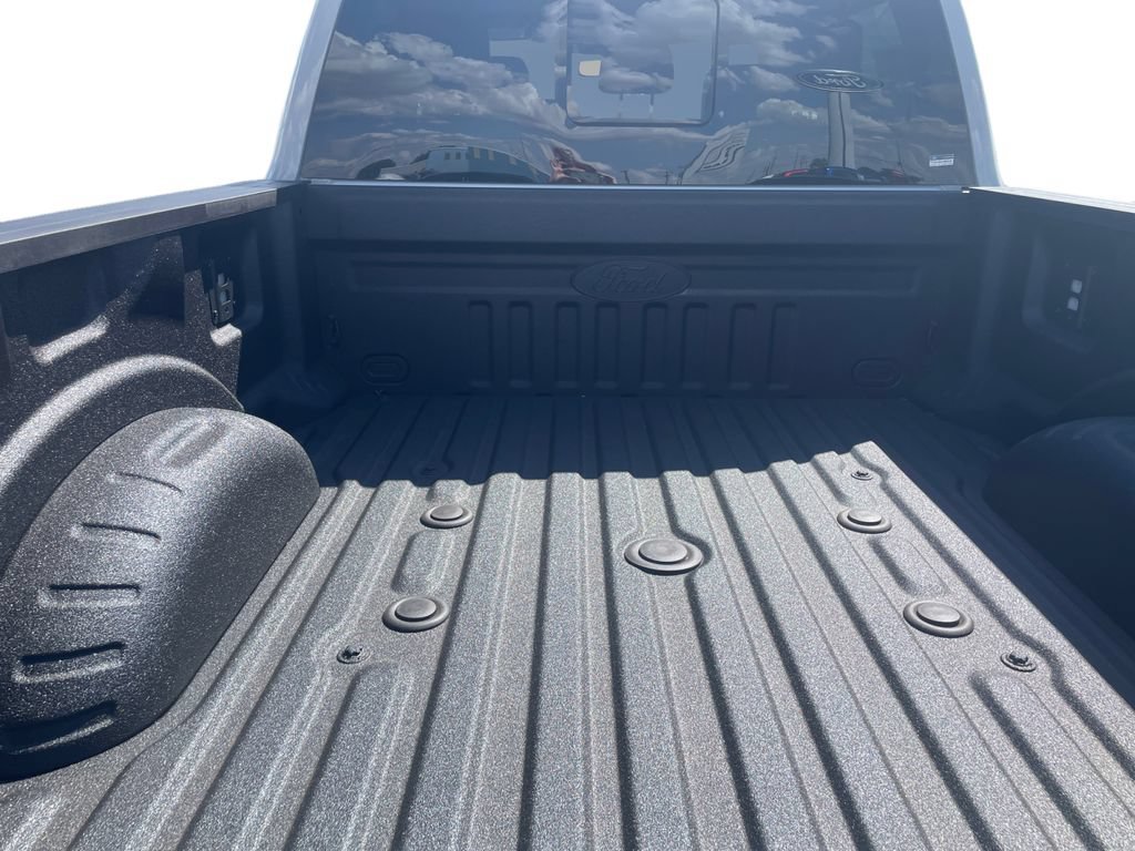 New 2026 Ford F350 Platinum w/ Tremor Off-Road Package AWD/4WD image 18