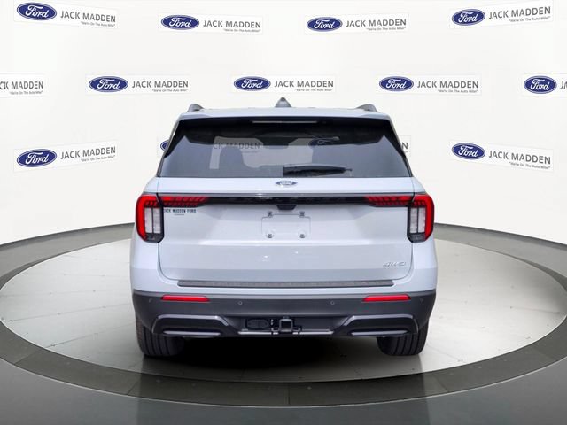New 2026 Ford Explorer ST-Line w/ ST-Line Street Pack AWD/4WD image 4