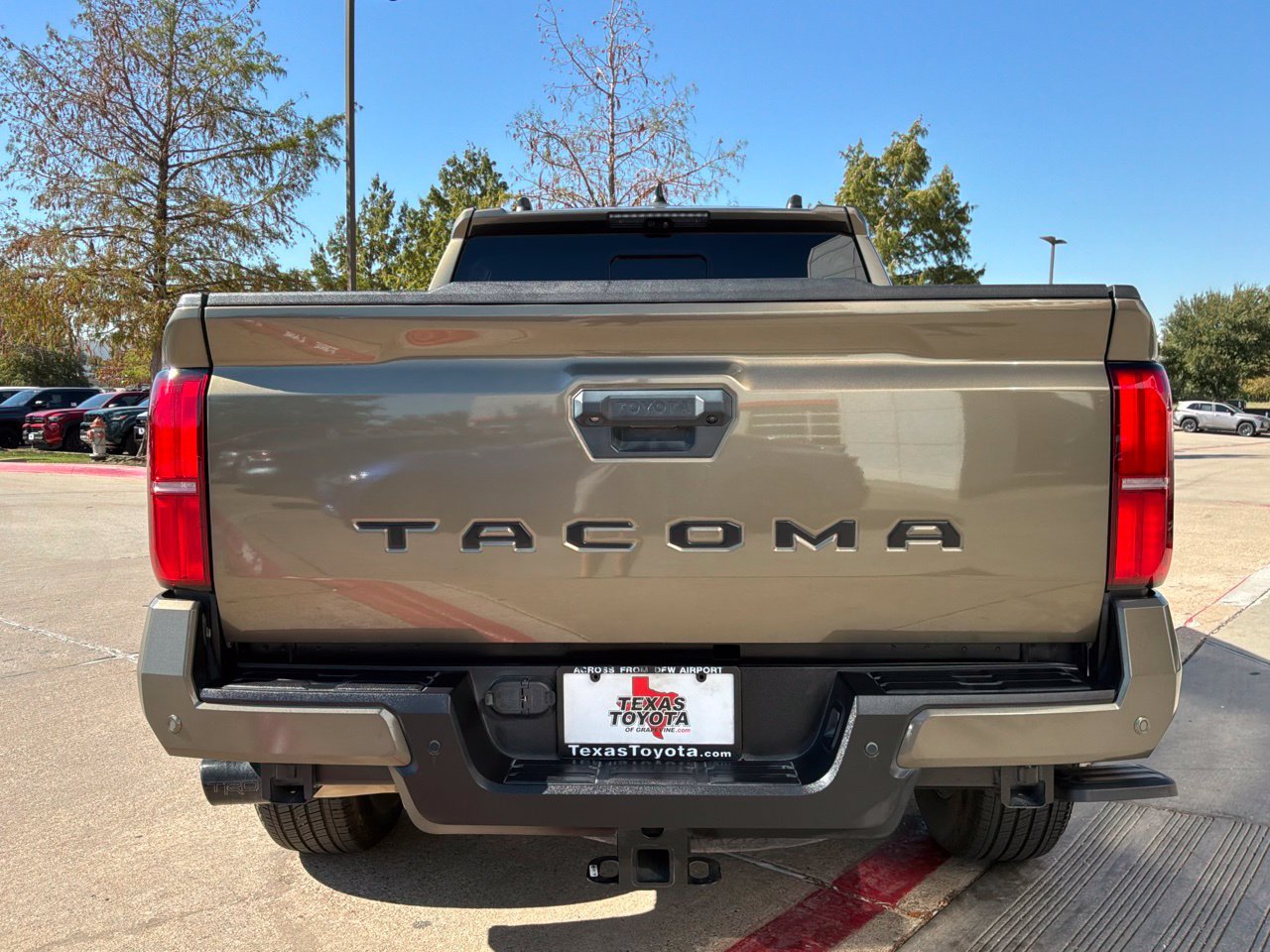 Used 2024 Toyota Tacoma TRD Sport w/ TRD Sport Premium Package RWD image 7