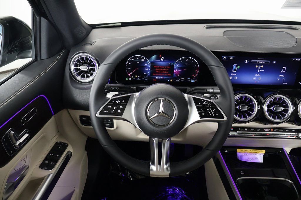 New 2026 Mercedes-Benz GLB 250 4MATIC image 3