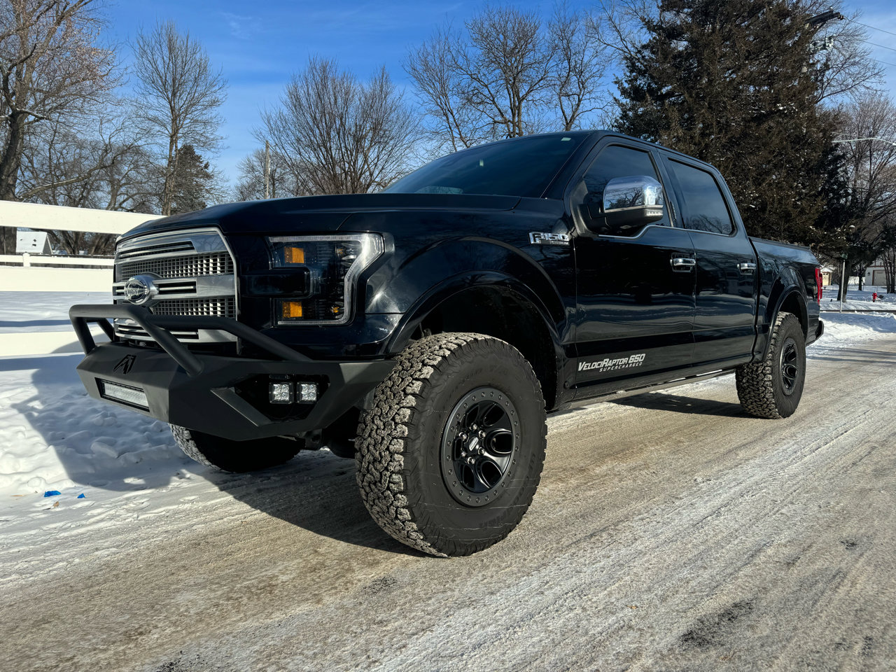 Used 2016 Ford F150 Platinum w/ Equipment Group 701A Luxury image 5