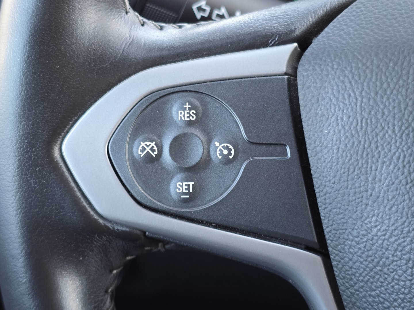 Certified 2022 Chevrolet Colorado LT w/ LT Convenience Package image 10