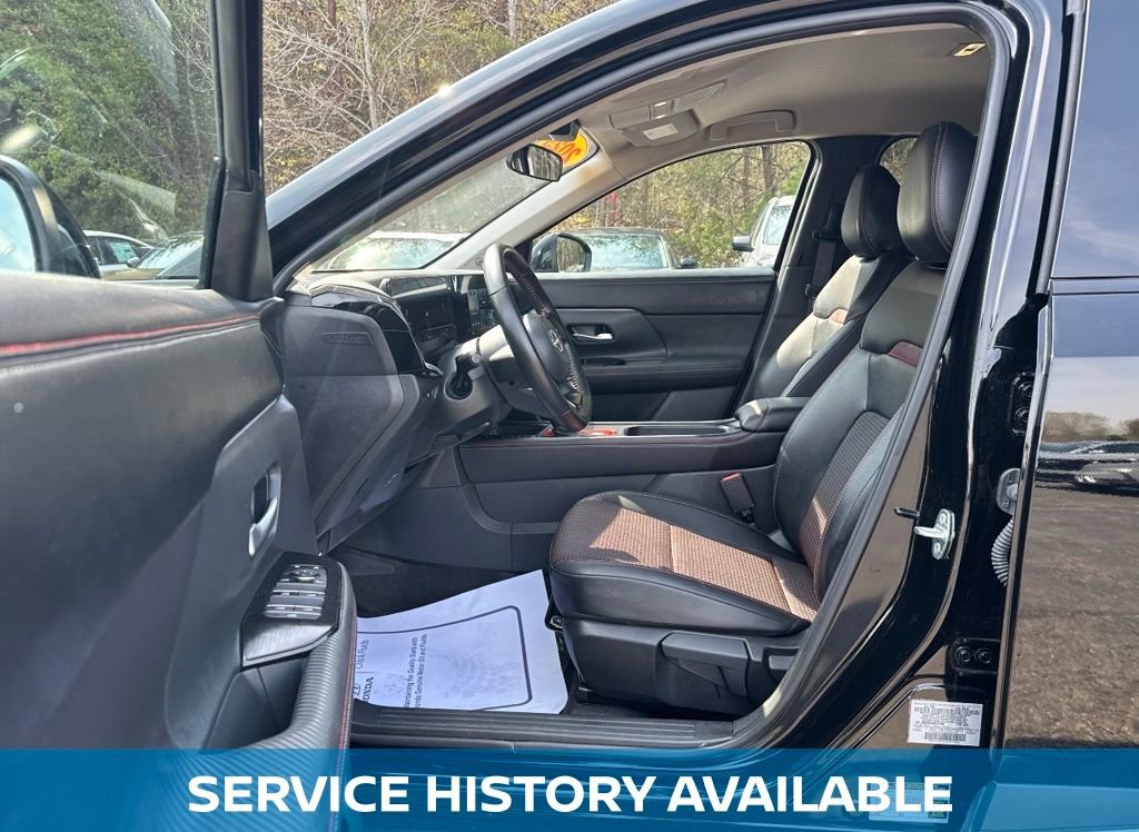 Used 2025 Nissan Kicks SR image 12