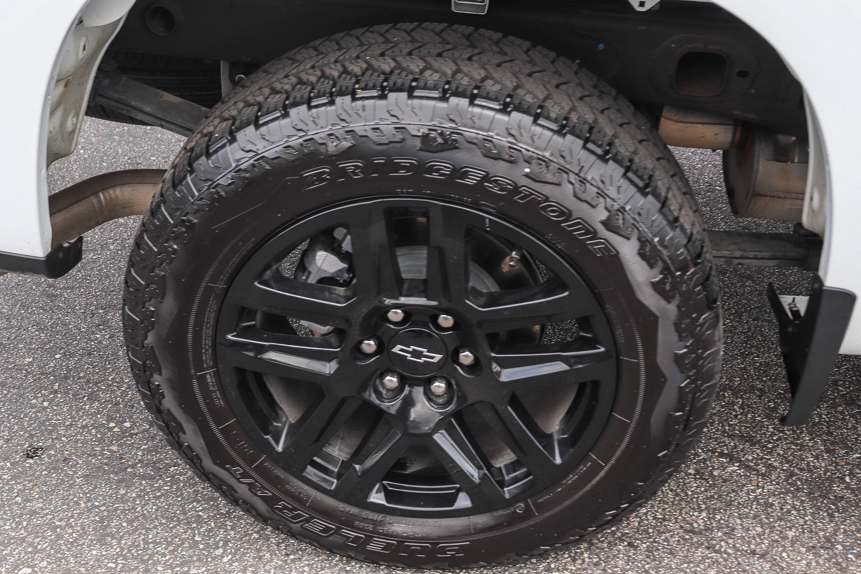 Used 2025 Chevrolet Silverado 1500 Custom w/ Turbomax Blackout Package RWD image 8