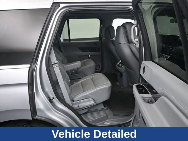 Used 2021 Lincoln Navigator Reserve AWD/4WD image 15