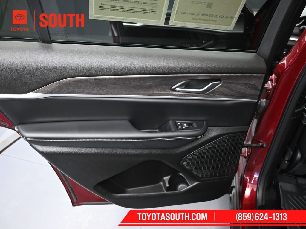 Used 2023 Jeep Grand Cherokee L Limited image 27