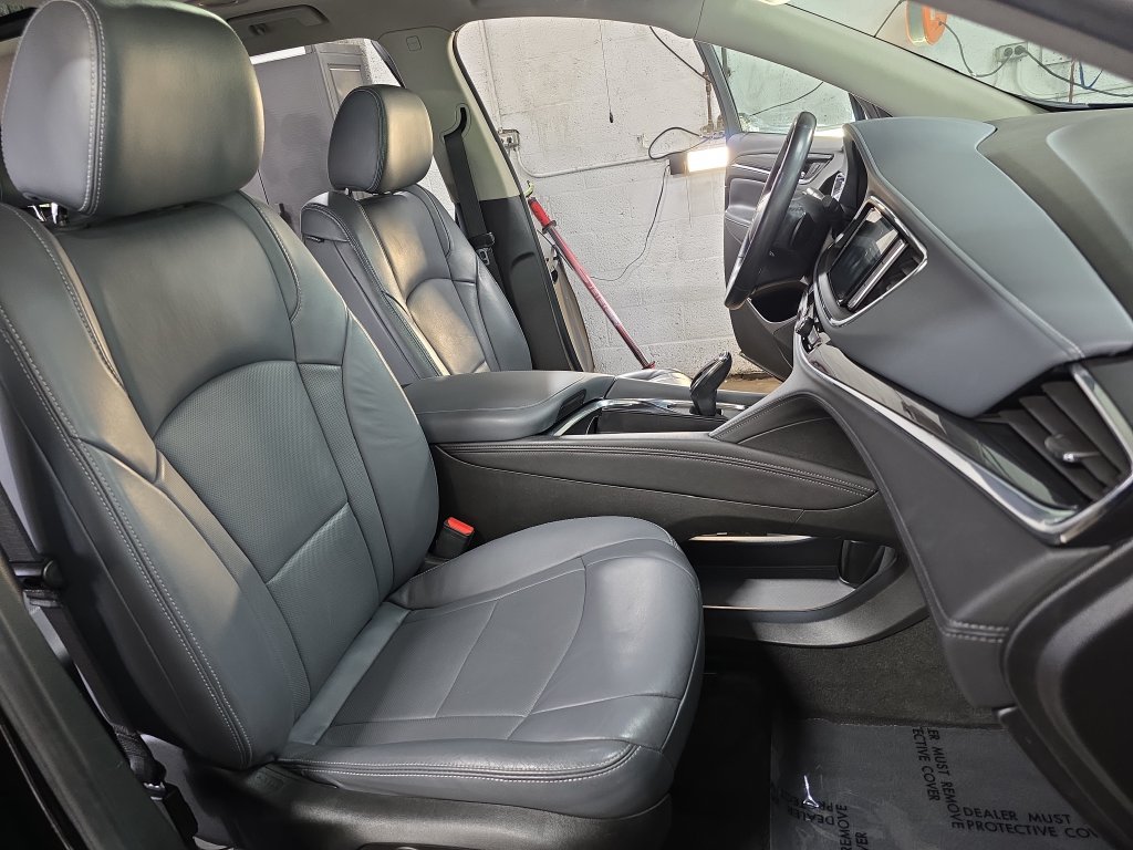 Used 2018 Buick Enclave Essence w/ Trailering Package FWD image 12