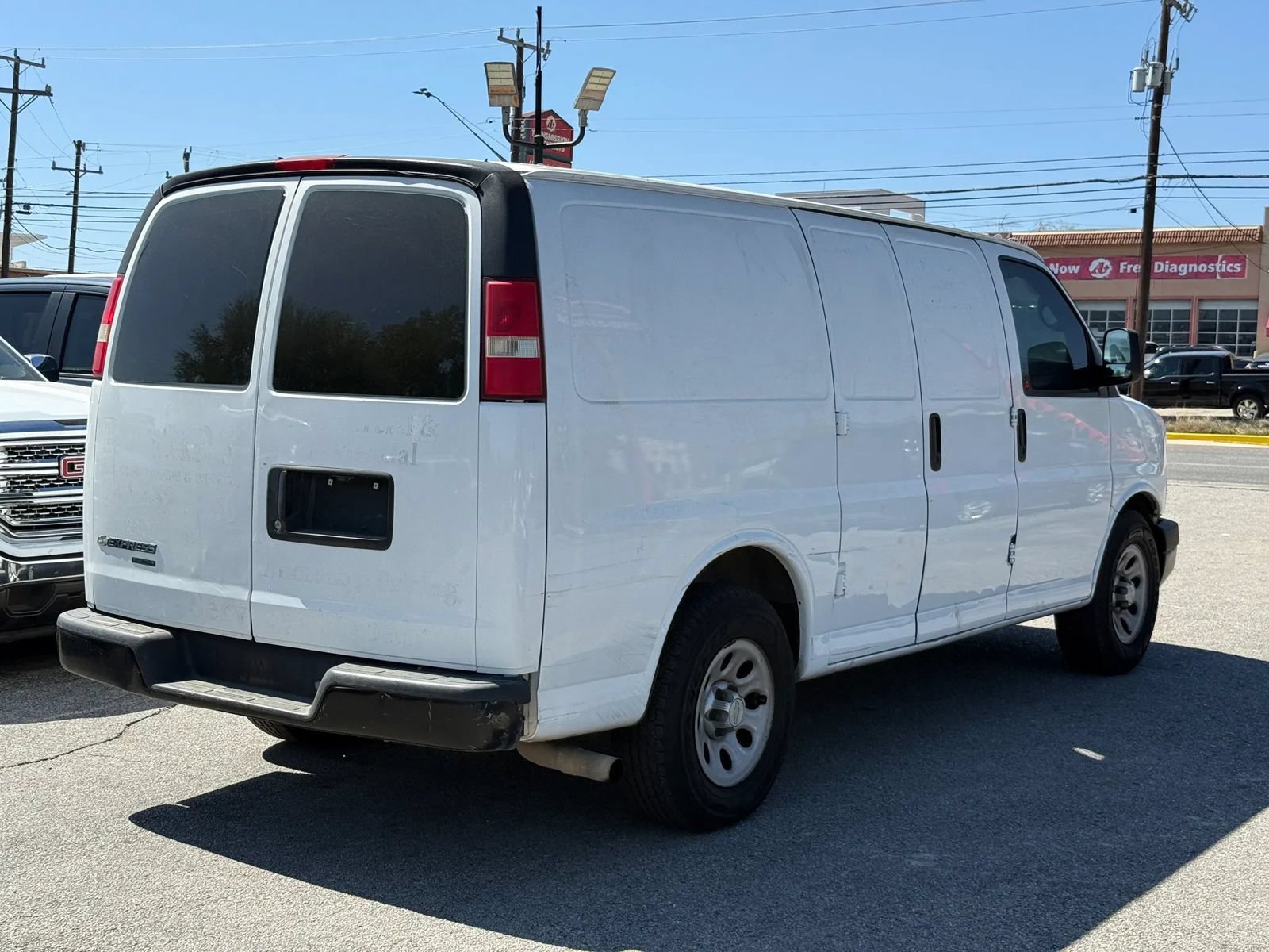 Used 2012 Chevrolet Express 1500 RWD image 4