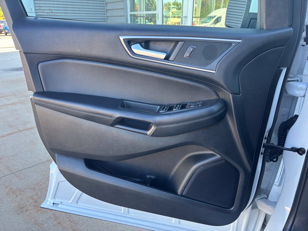 Used 2024 Ford Edge SEL w/ Convenience Package AWD/4WD image 9