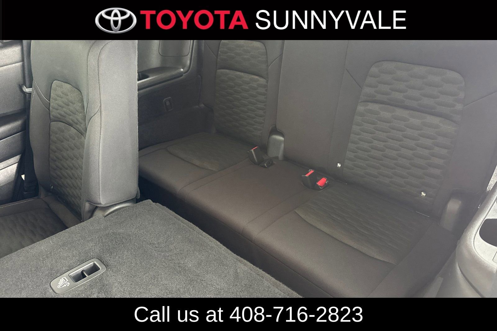 Used 2025 Nissan Pathfinder SV FWD image 19