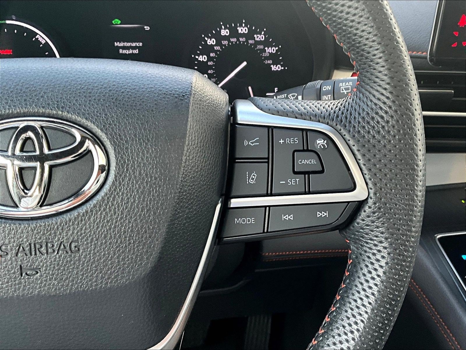 Used 2023 Toyota Sienna XSE w/ XSE Plus Package AWD/4WD image 12