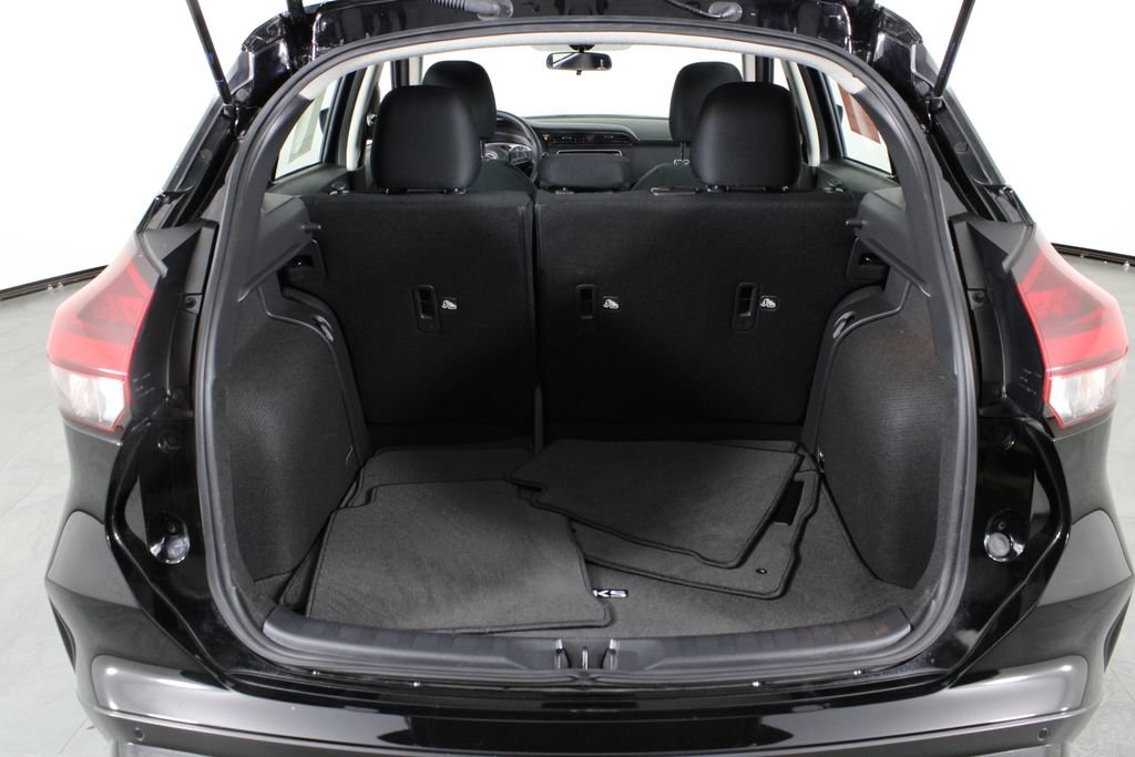 Certified 2025 Nissan Kicks Play S FWD image 18