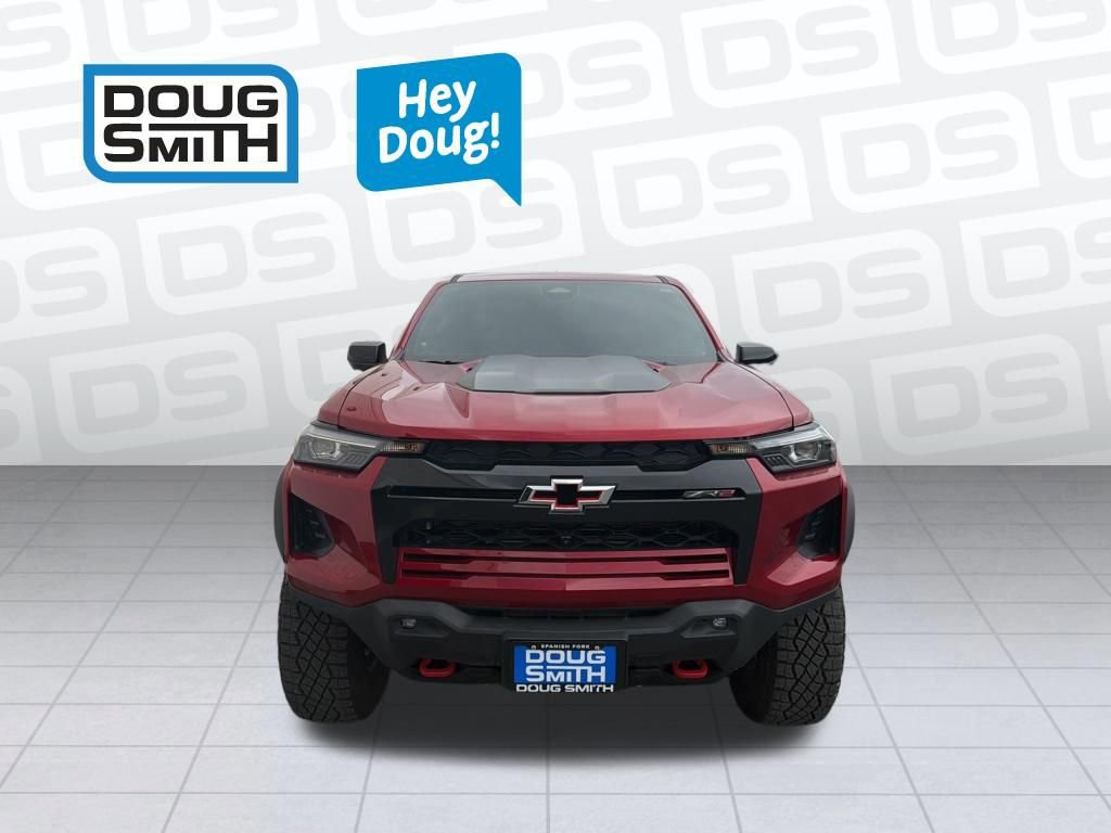 Used 2025 Chevrolet Colorado ZR2 w/ Technology Package AWD/4WD image 2