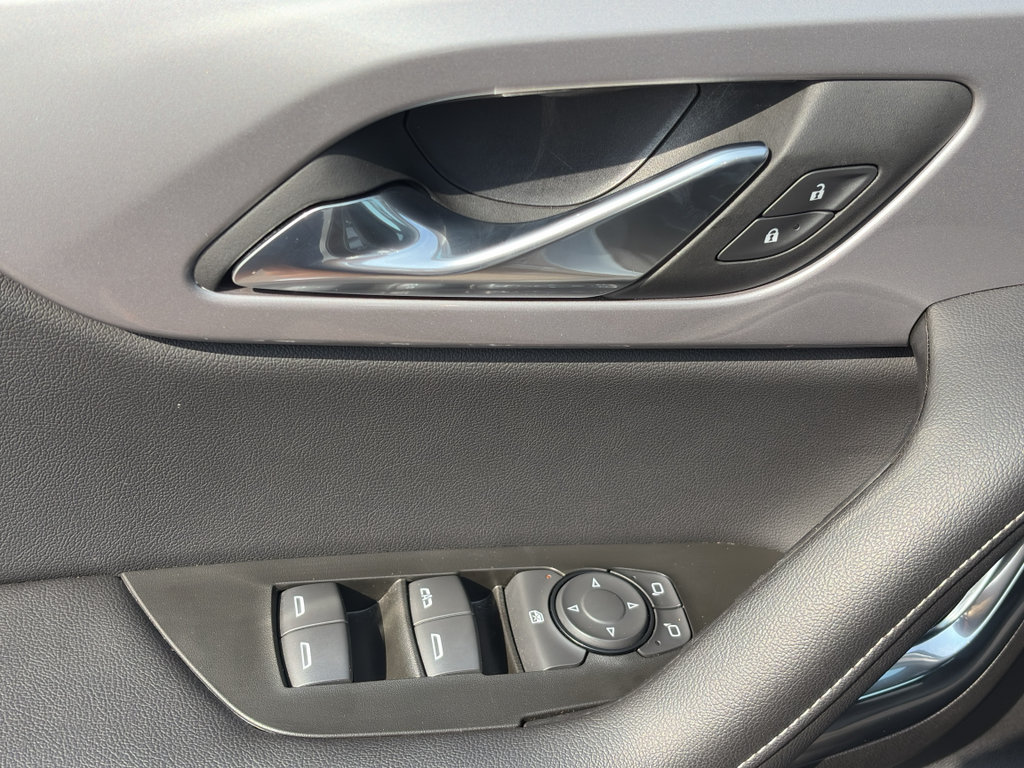 Certified 2025 Chevrolet Blazer LT AWD/4WD image 10