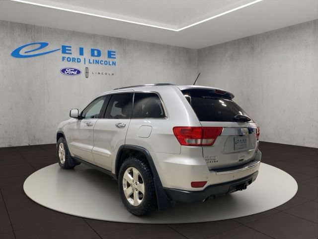 Used 2013 Jeep Grand Cherokee Limited w/ Trailer Tow Group IV AWD/4WD image 8