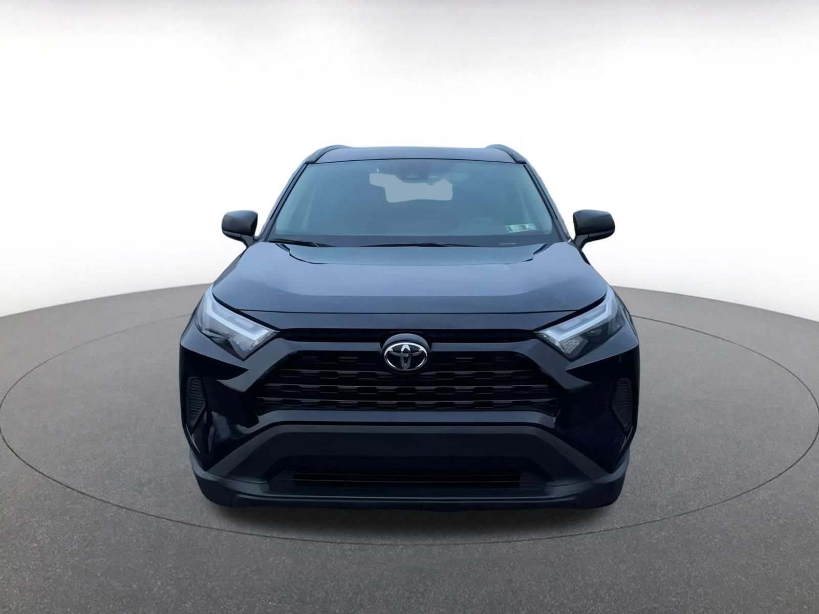 Used 2025 Toyota RAV4 LE image 5