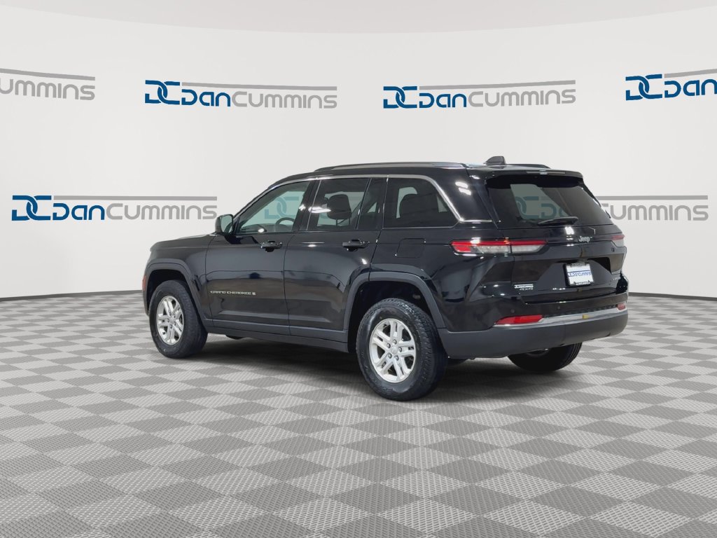 Used 2023 Jeep Grand Cherokee Laredo w/ Luxury Tech Group I AWD/4WD image 6
