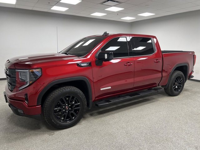 Used 2024 GMC Sierra 1500 Elevation w/ Elevation Premium Package image 5