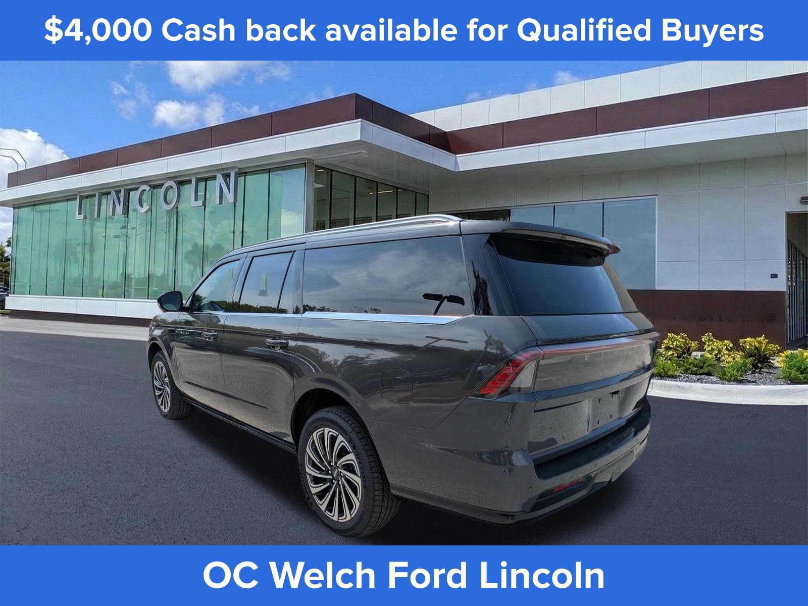New 2026 Lincoln Navigator L Black Label AWD/4WD image 3