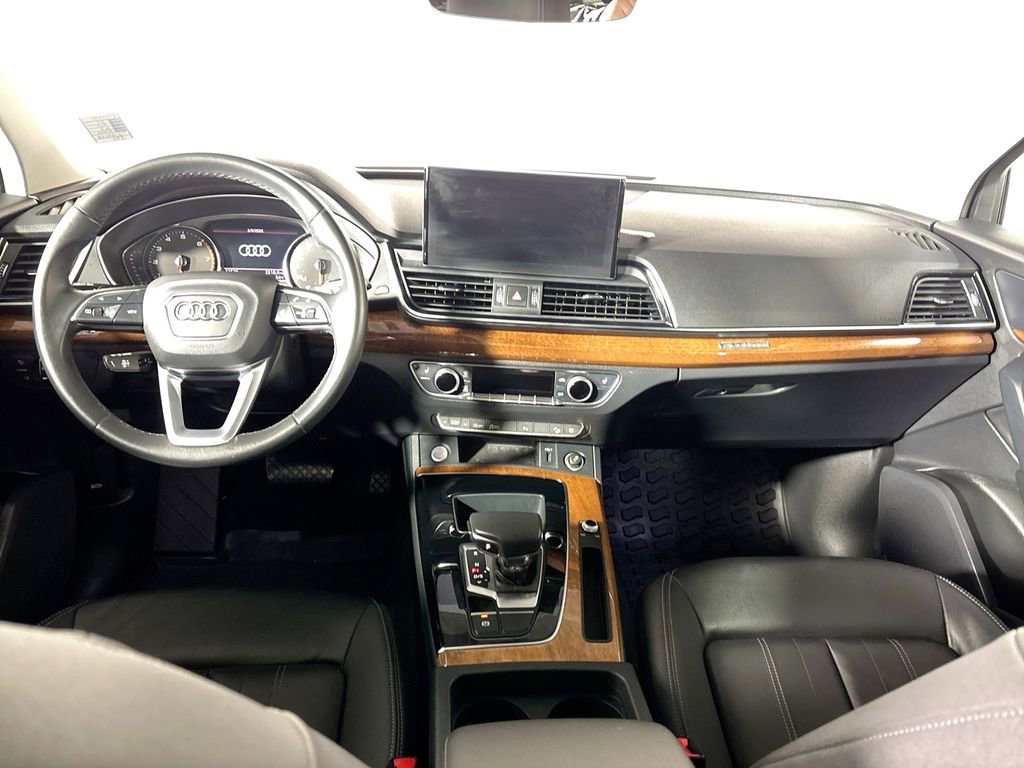 Used 2023 Audi Q5 2.0T Premium w/ Convenience Package image 12