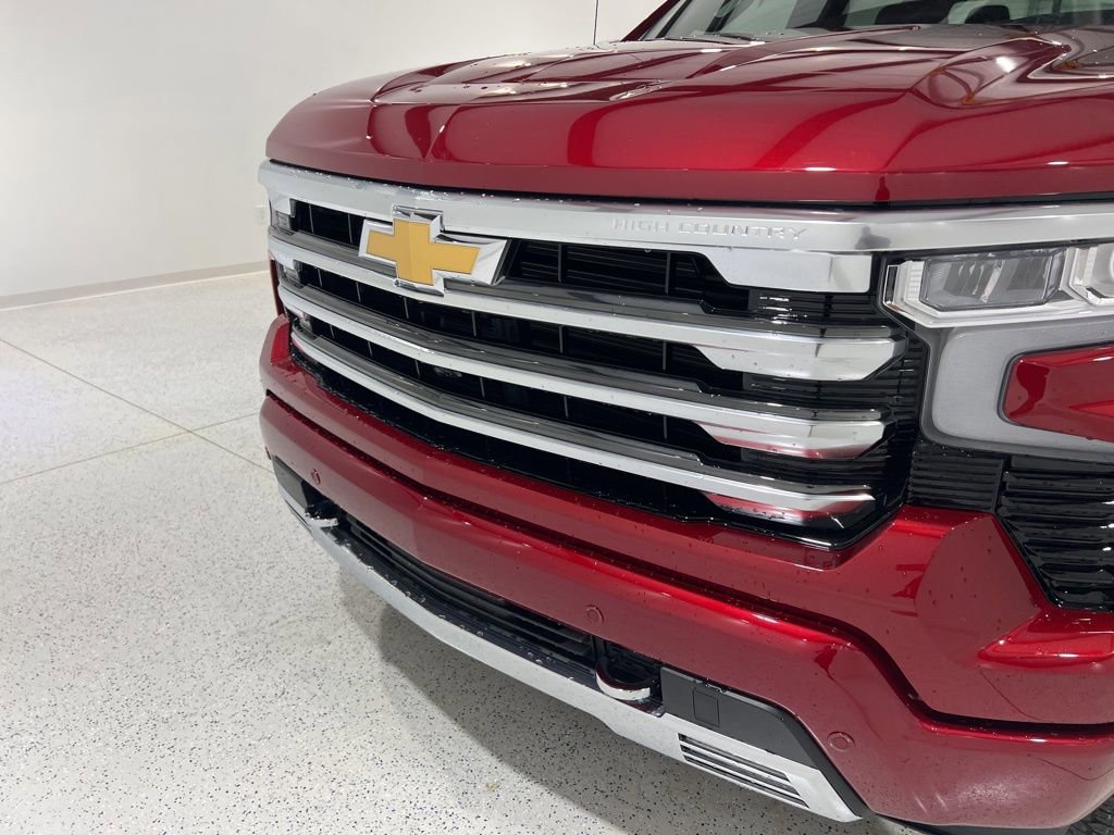 Used 2025 Chevrolet Silverado 1500 High Country w/ Z71 Off-Road Package image 30