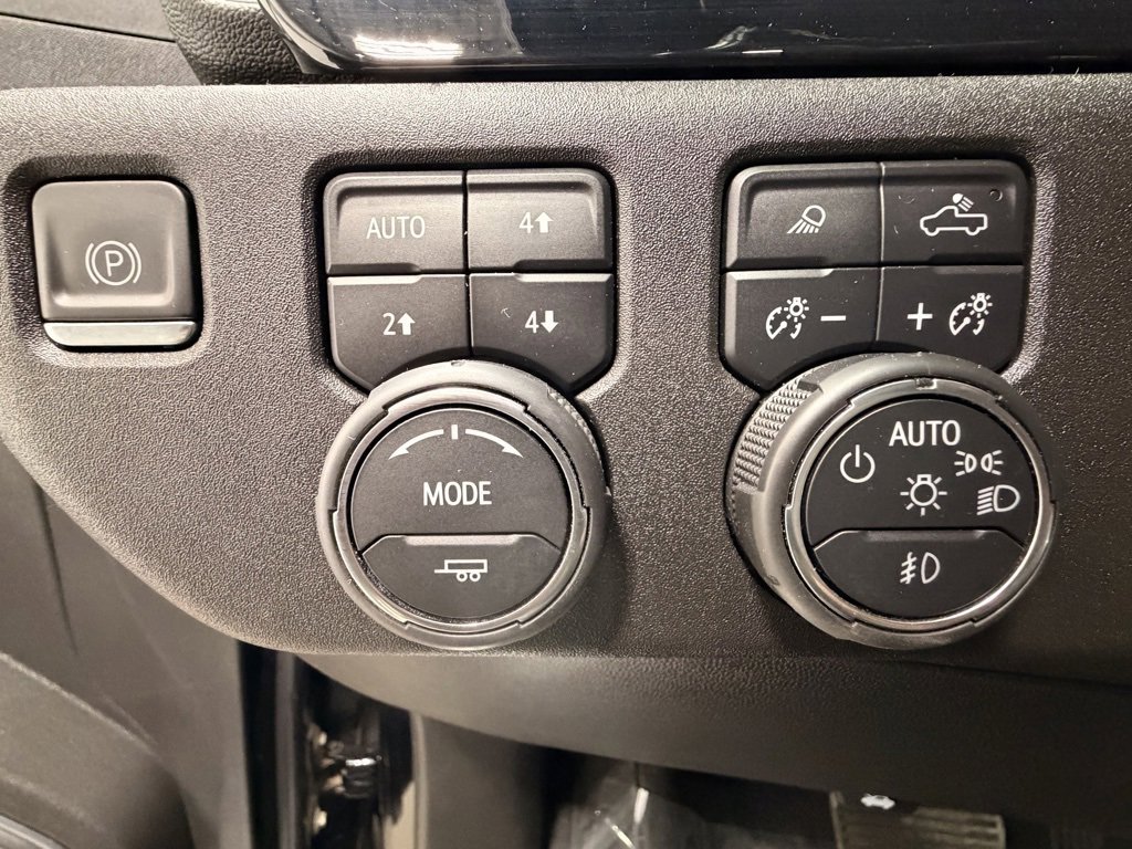 Used 2022 Chevrolet Silverado 1500 High Country w/ Z71 Off-Road Package image 24