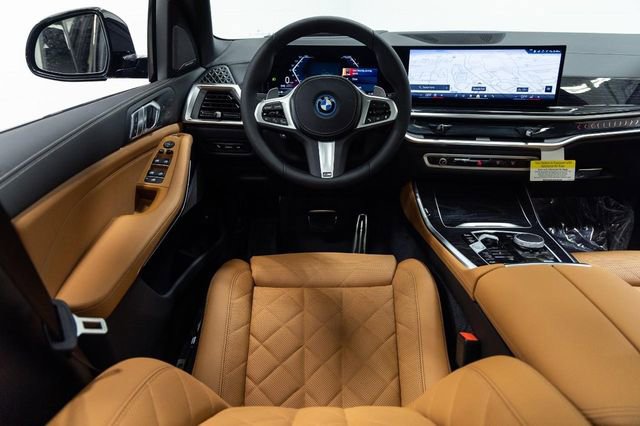 New 2026 BMW X5 xDrive50e image 4