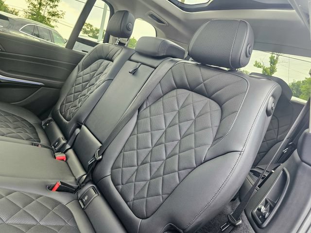 Used 2024 BMW X7 xDrive40i w/ Executive Package AWD/4WD image 24