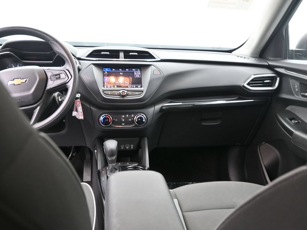 Used 2022 Chevrolet TrailBlazer LS FWD image 14