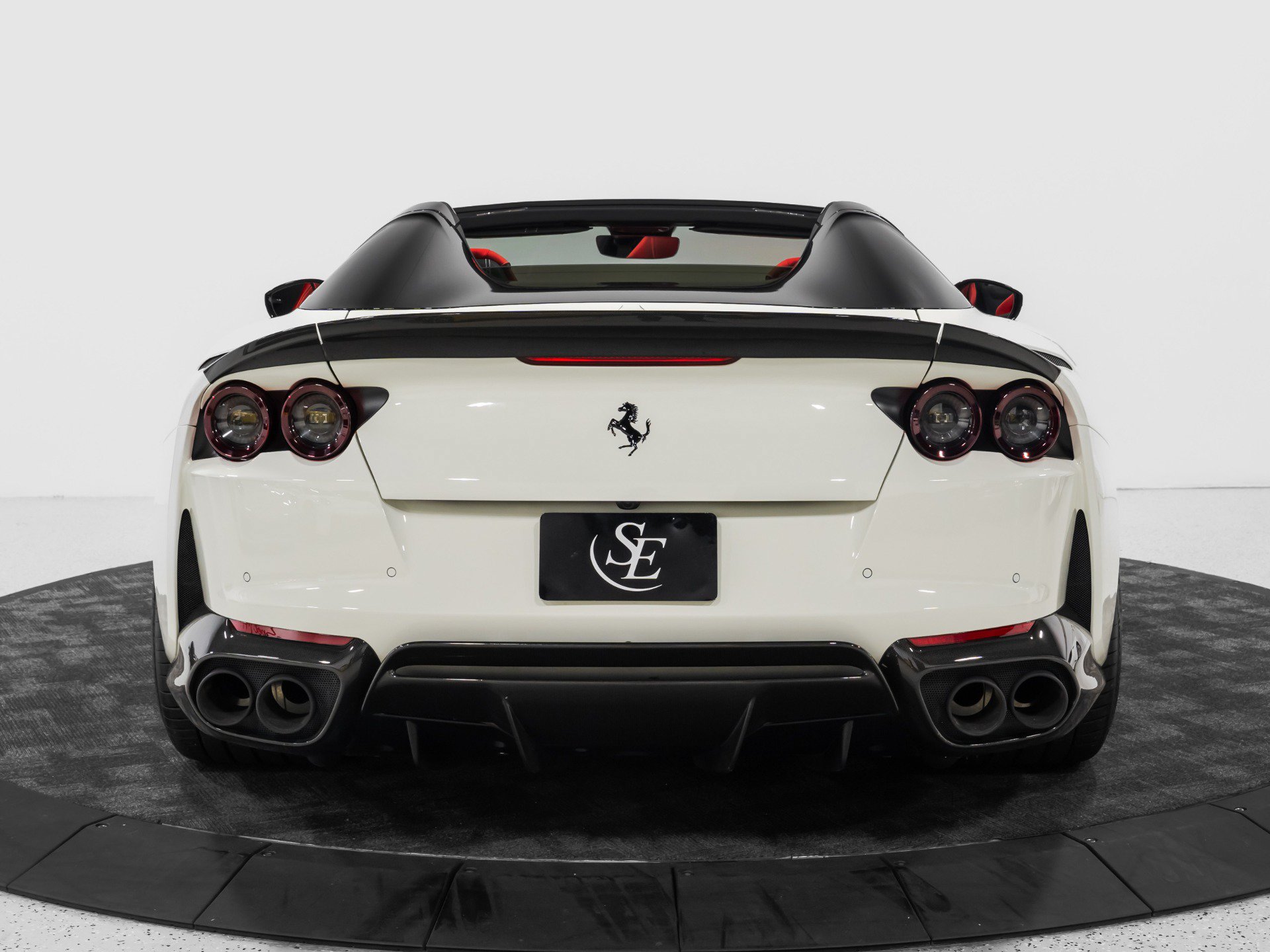 Used 2023 Ferrari 812 GTS RWD image 7