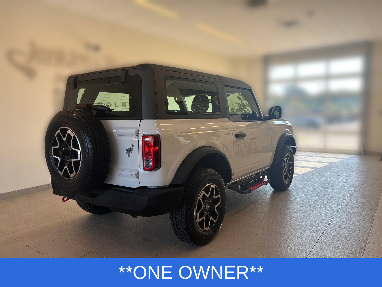 Used 2026 Ford Bronco 2-Door AWD/4WD image 2