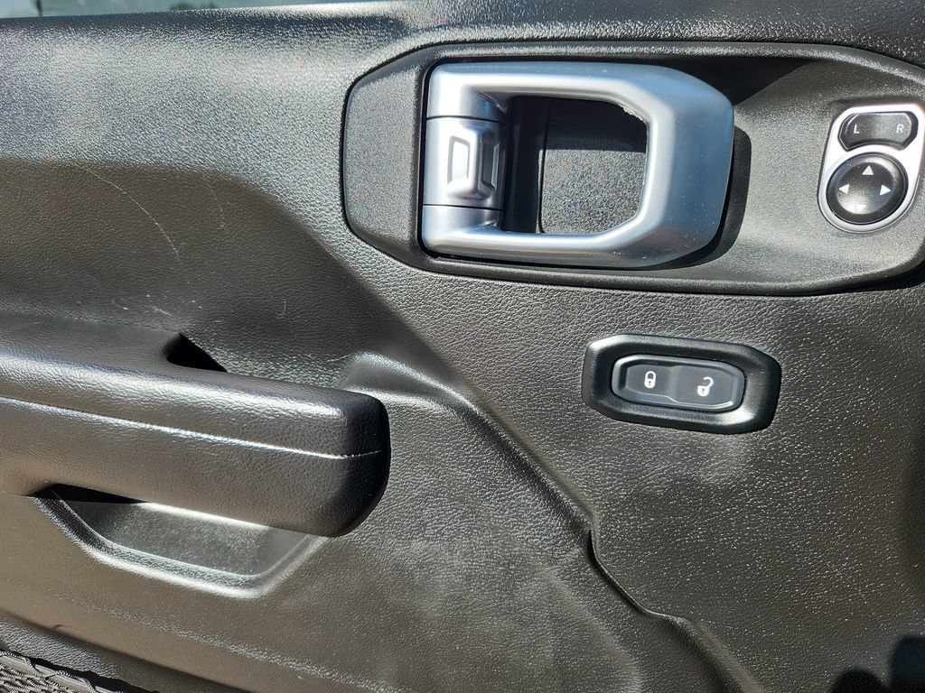 Used 2023 Jeep Gladiator Sport AWD/4WD image 6