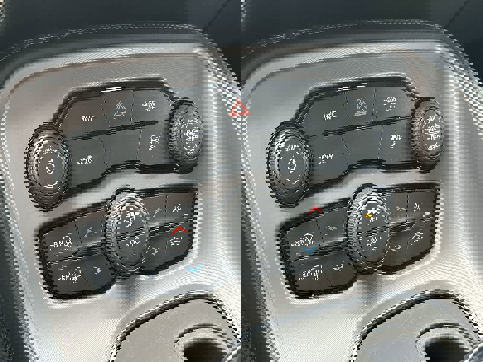 Used 2023 Dodge Challenger SXT w/ Blacktop Package image 20