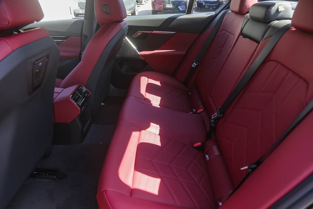 New 2027 BMW i5 eDrive40 w/ M Sport Package RWD image 15