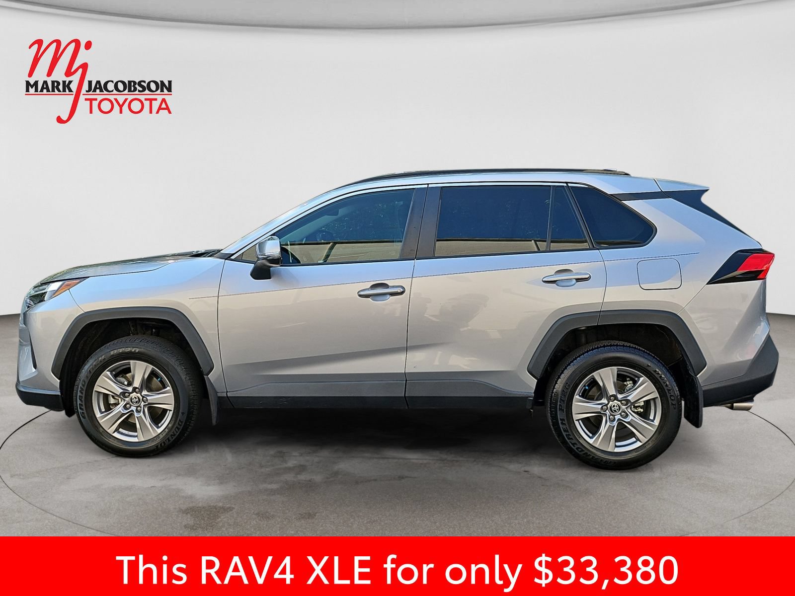 Used 2023 Toyota RAV4 XLE AWD/4WD image 15