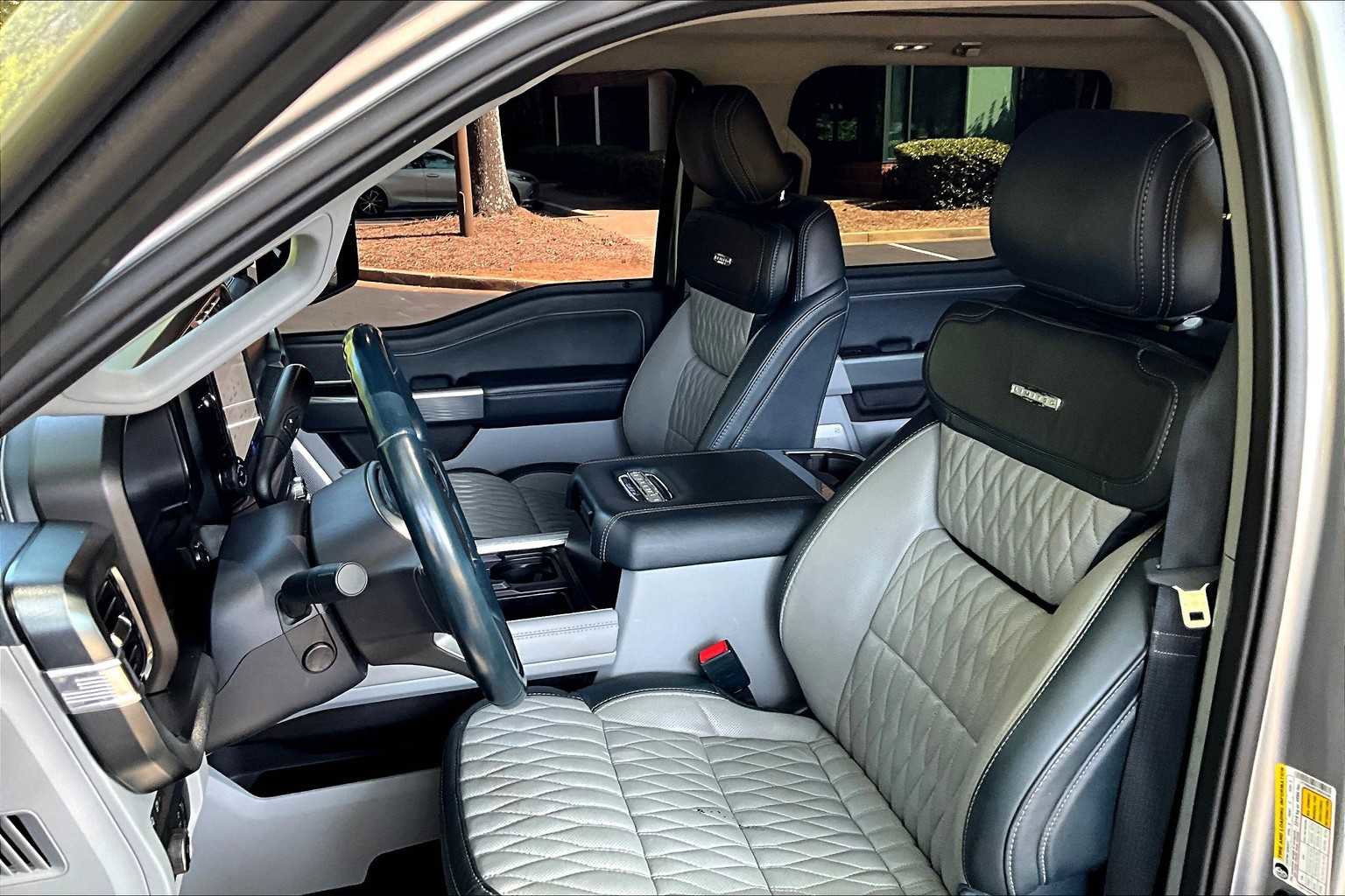 Used 2024 Ford F450 Limited image 8