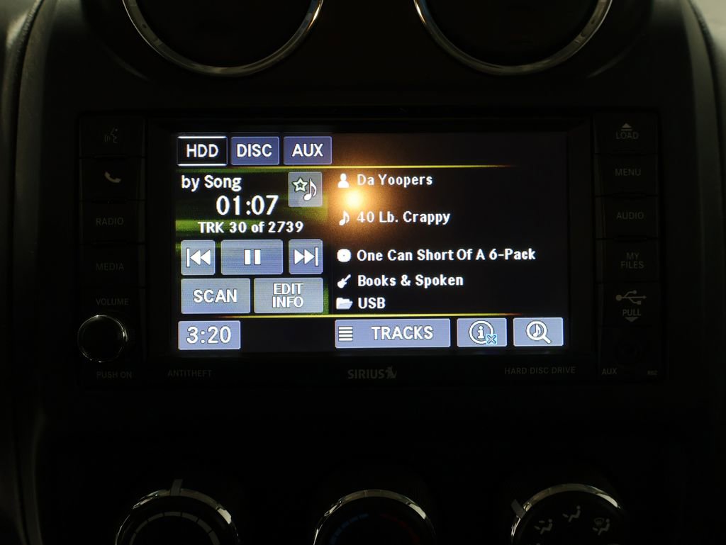 Used 2013 Jeep Patriot Latitude w/ Premium Sound Group AWD/4WD image 24