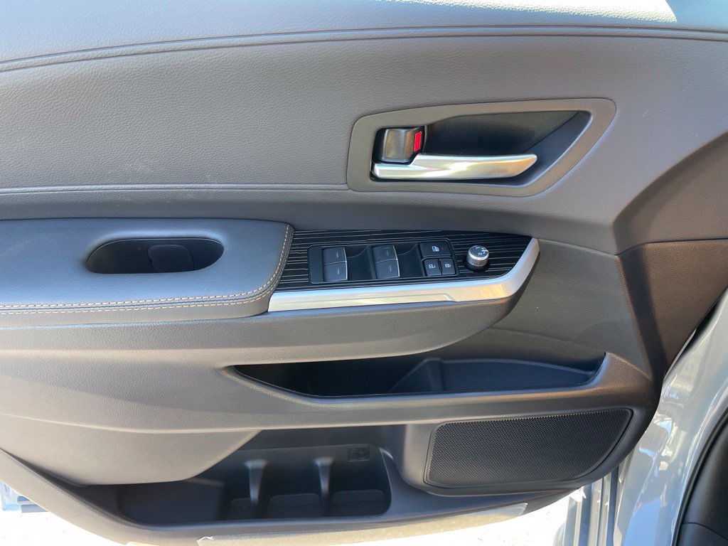New 2026 Toyota Sienna XLE Woodland Edition AWD/4WD image 11