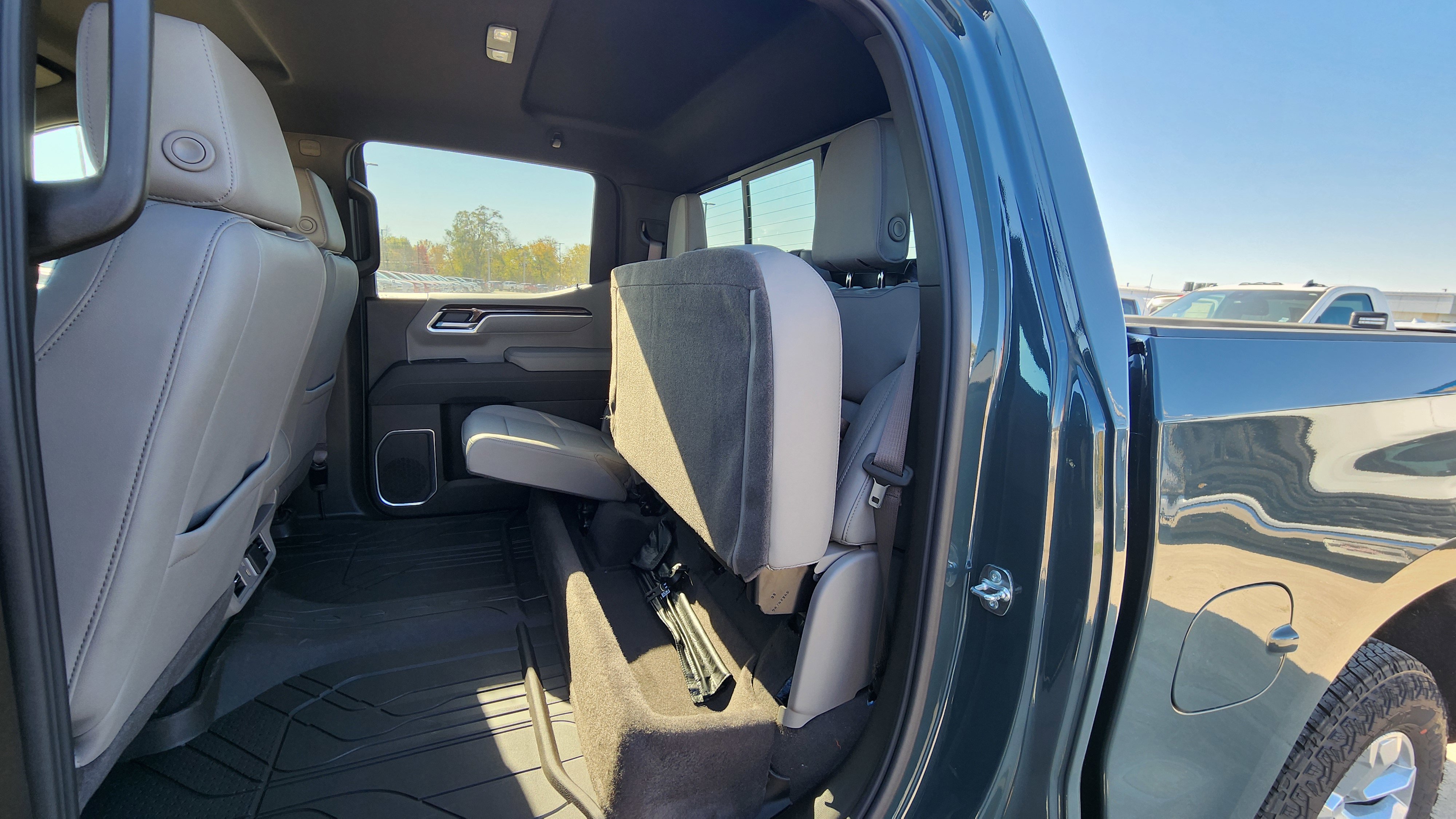 New 2026 Chevrolet Silverado 1500 LT w/ Leather Package image 19