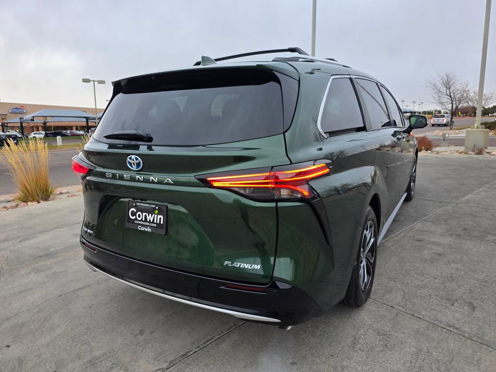 Used 2025 Toyota Sienna Platinum image 7