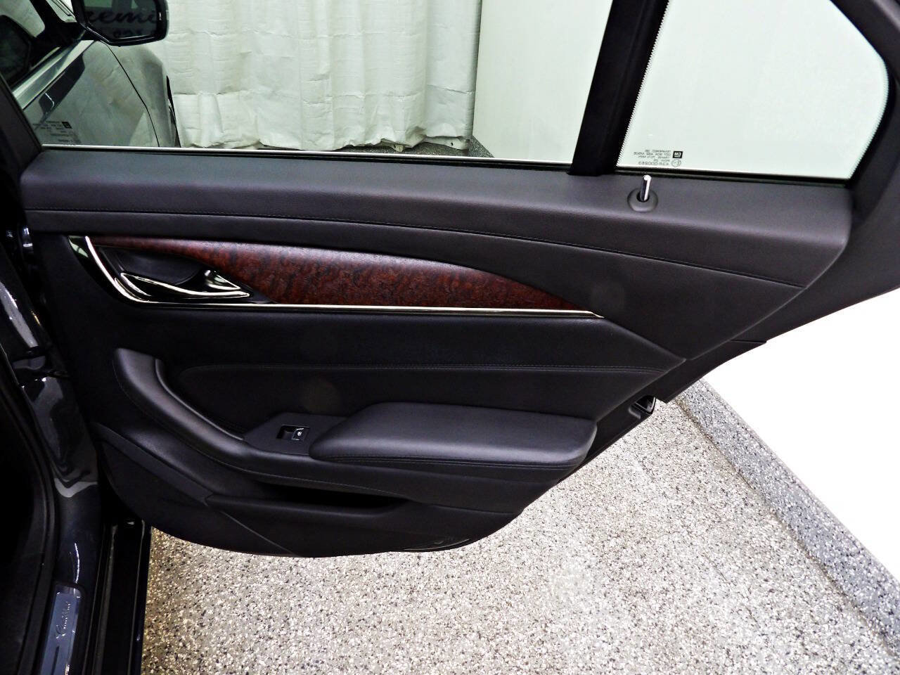 Used 2018 Cadillac CTS Luxury image 12
