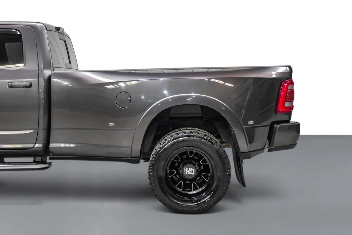 Used 2024 RAM 3500 Limited AWD/4WD image 12